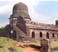 Dai ke Chhoti Behen ka Mahal Monument